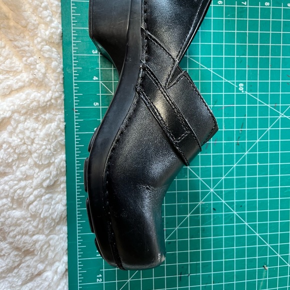 Women’s Black Size 37 Dansko Clogs - Picture 3 of 5